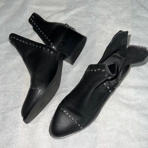 Steve Madden conspire ankle boots